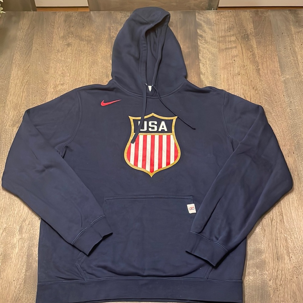 Excellent used condition, Nike, USA Olympic hockey sweatshirt.